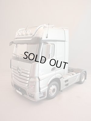 画像1: NZG  No.952/55  MB Actros GigaSpace4x2 