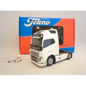 画像: Tekno Volvo FH04 Globe XL  4×2 RHD
