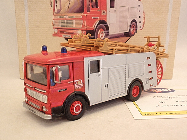 画像1: ＣＯＲＧＩ 　No.97356 NOTTINGHANSHIRE AEC PUMP ESCAPE FIRE ENGINE