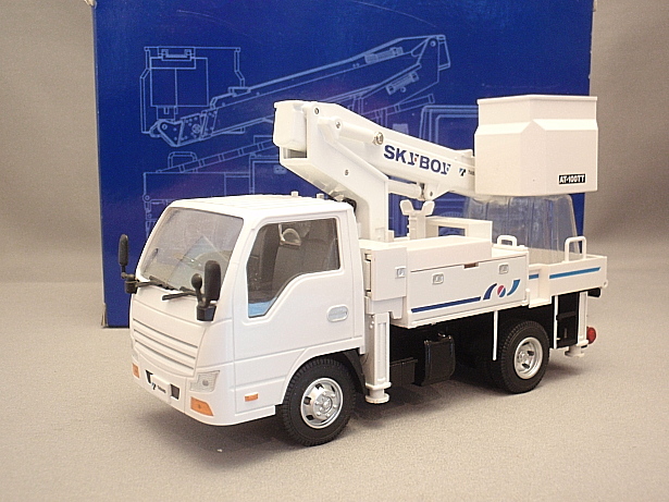 【非売品】タダノ スカイボーイミニチュア AT-100TT 31QgruBVEwL._AC_SY200_QL15_.jpg