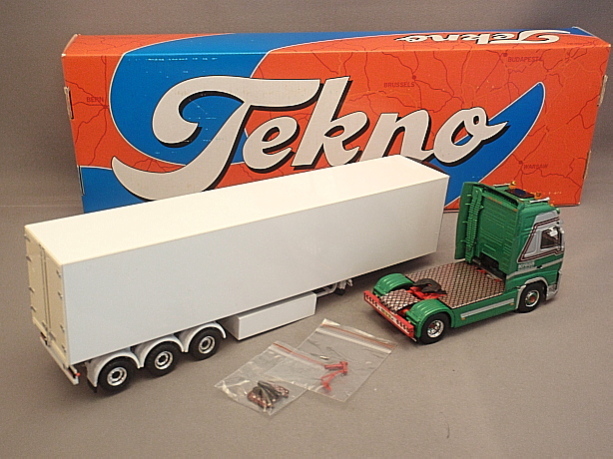 画像: Tekno VOLVO FH (4x2)＋trailer