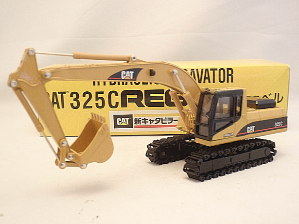 キャタピラー建機 CAT325REGA 油圧ショベル 新キャタピラー三菱1/50