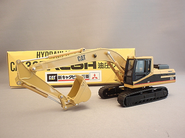 キャタピラー建機 CAT325REGA 油圧ショベル 新キャタピラー三菱1/50