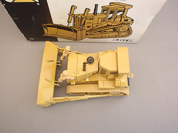 画像: ERTL 2436  CAT D10N Track-Type Tractor