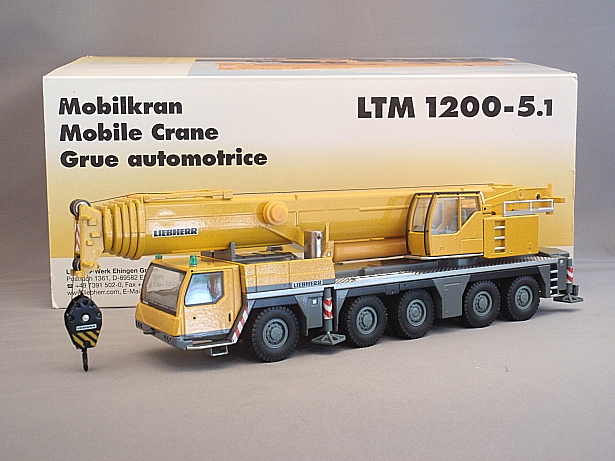 LIEBHERRリープヘルLTM 1200ー5.1 クレーン車1/50スケール-