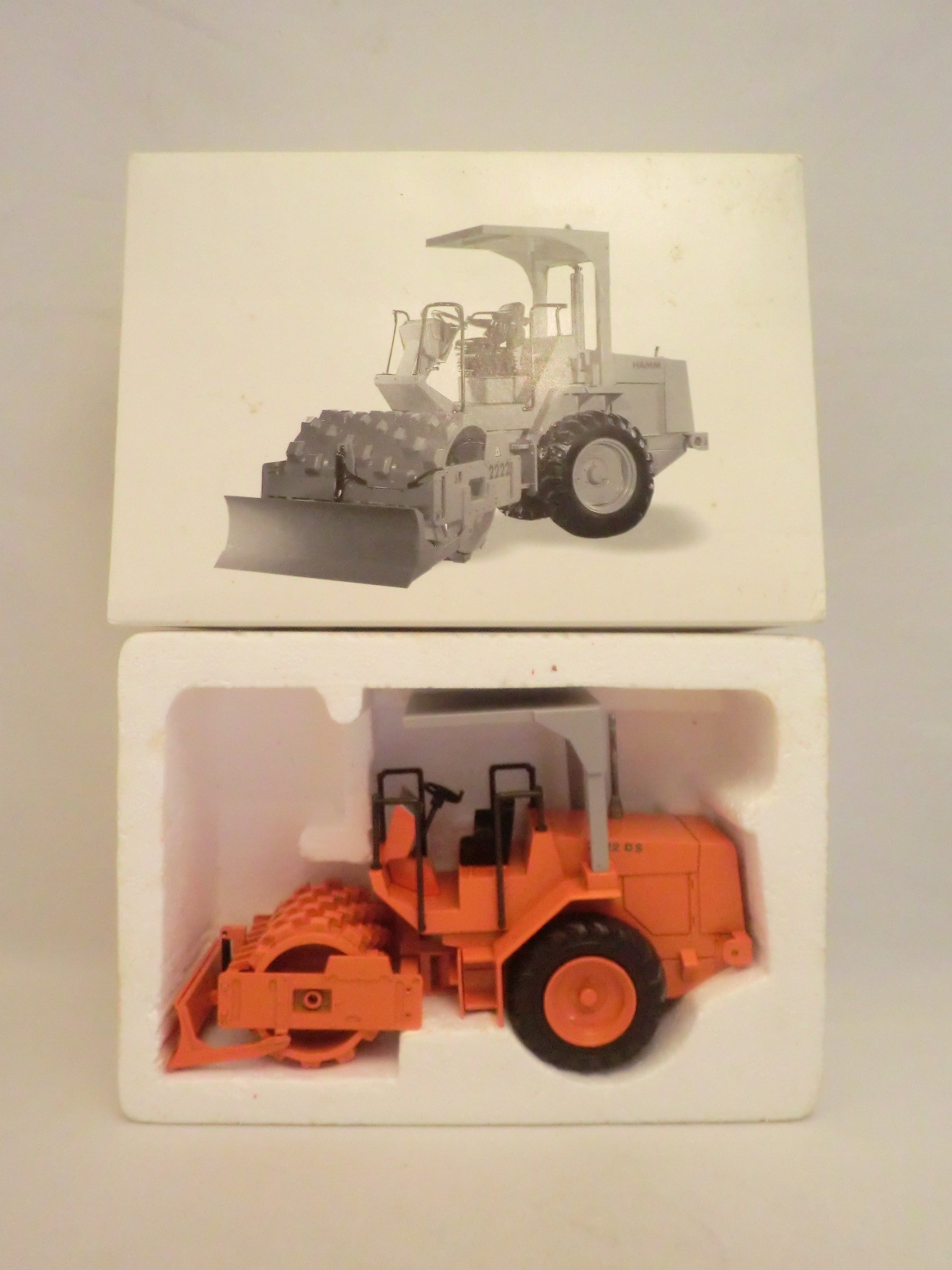 画像: NZG  No.343 HAMM  2210-SSD