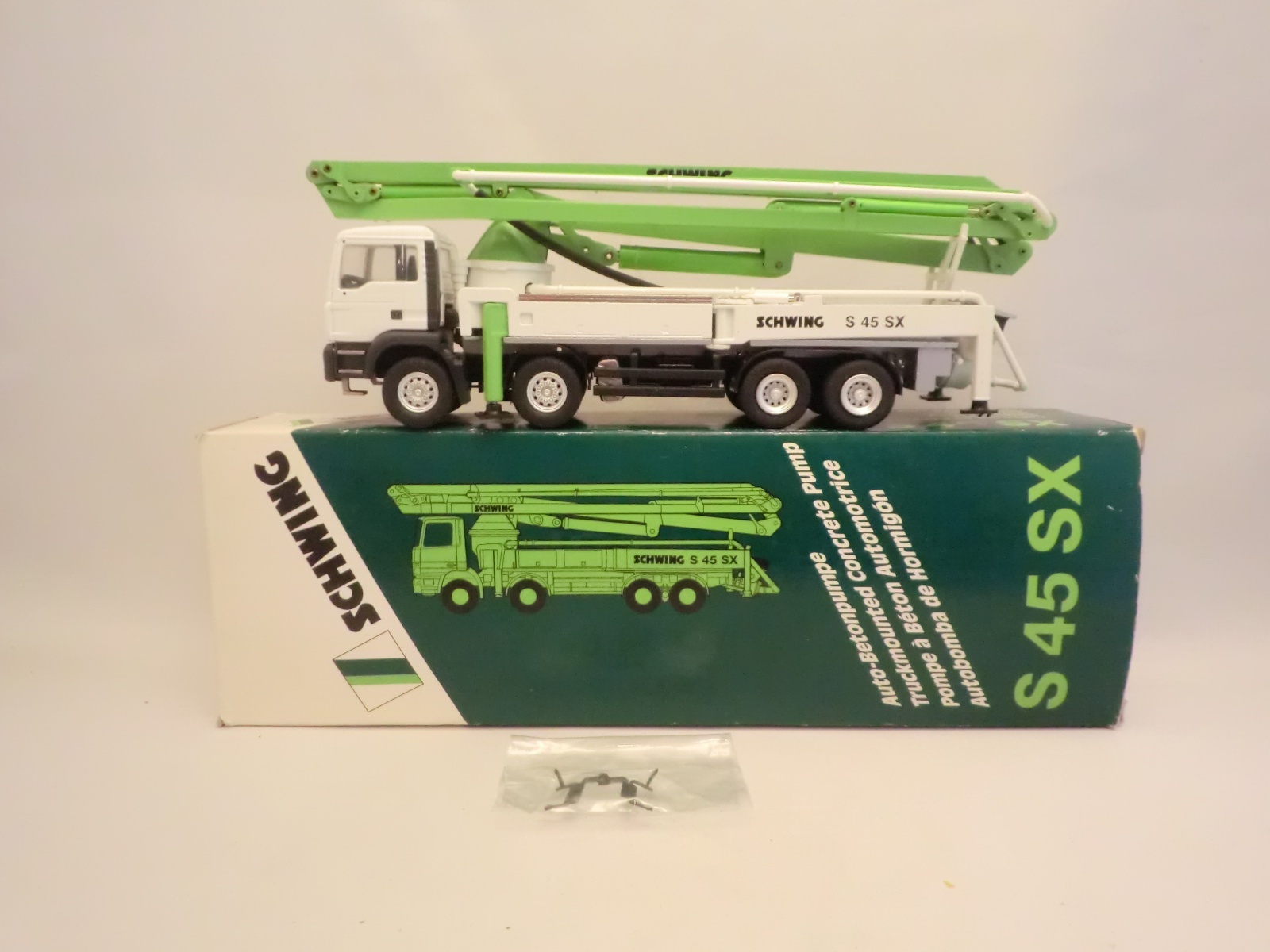 画像: Conrad  No.66123/0 MAN /SCHWING S45 SX